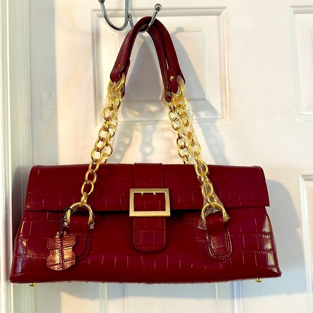 New Women’s The Find Red Croco Embossed Leather Handbag with Wallet & Keychain